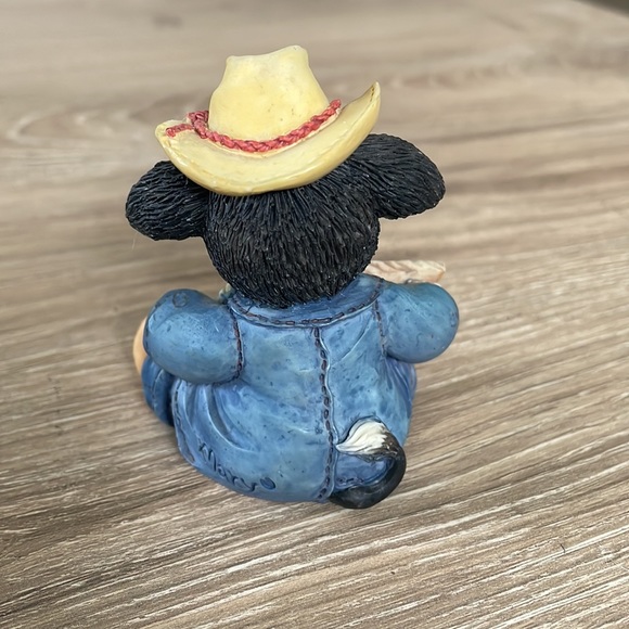 Mary’s moo mood - Picture 2 of 2